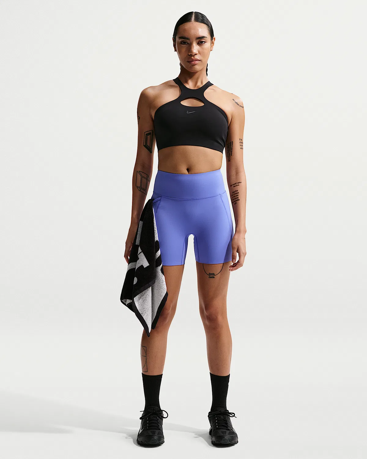 Женский спортивный бюстгальтер Nike Universa средней поддержки с поролоном, Black/Anthracite/Dark Smoke Grey — фото 4