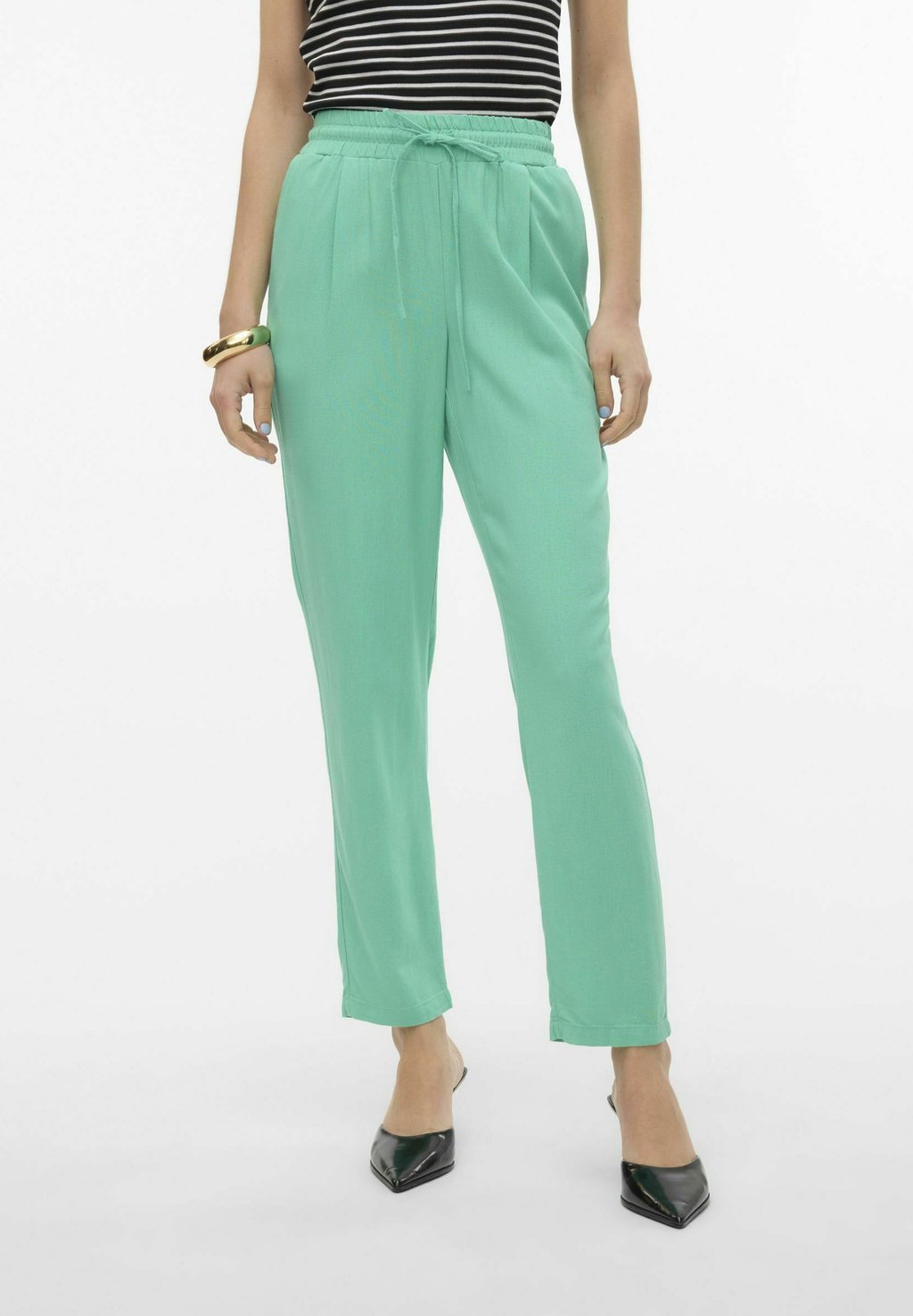 

Спортивные брюки VMJESMILO ANKLE NOOS Vero Moda, светло-зеленый