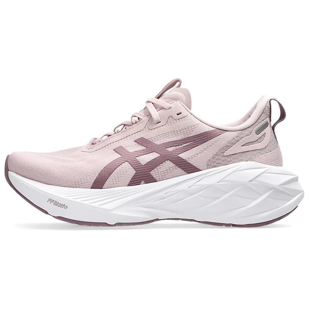 

Кроссовки женские Novablast 4 с низким верхом розового цвета Asics