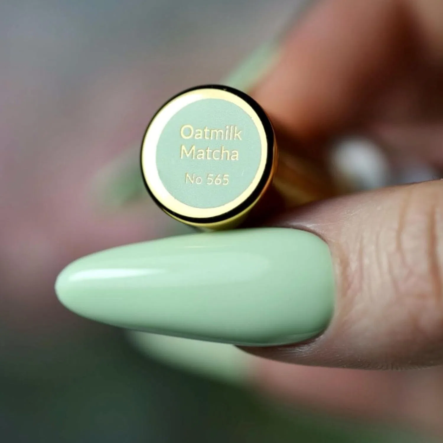 Гибридный гель-лак для ногтей Boska Nails UV LED «Oatmilk Matcha» № 565, зеленый, 6 мл Boska Nails, Oatmilk Matcha No. 565 — фото 2