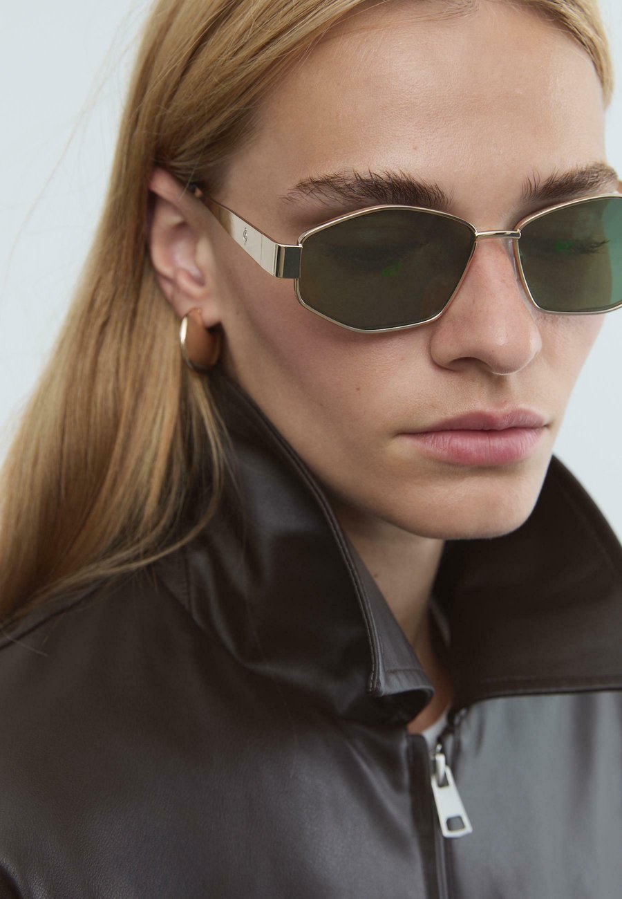 

Солнцезащитные очки Stradivarius Sunglasses, Khaki