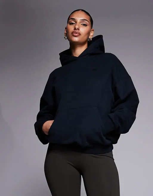 

Черная худи Montirex Form