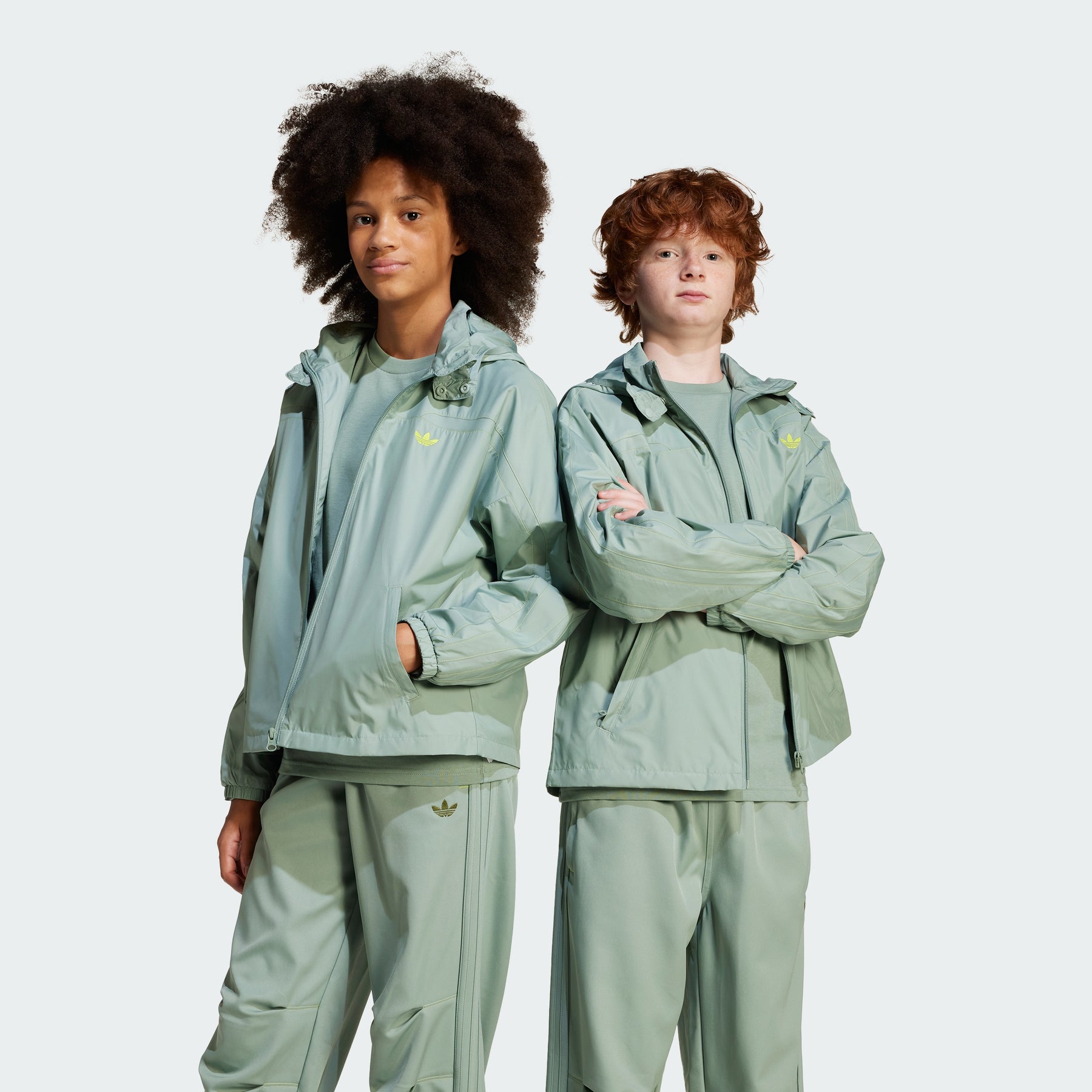 

Куртка Adidas, silver green