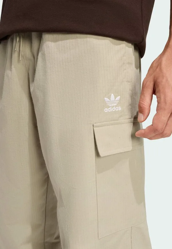 Брюки-Карго ess wv Adidas Originals, Stone Khaki — фото 3