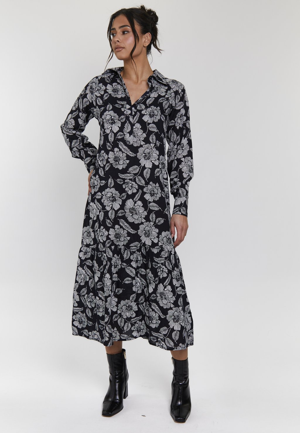 

Повседневное платье LONG SLEEVE MIDAXI South Beach, черный