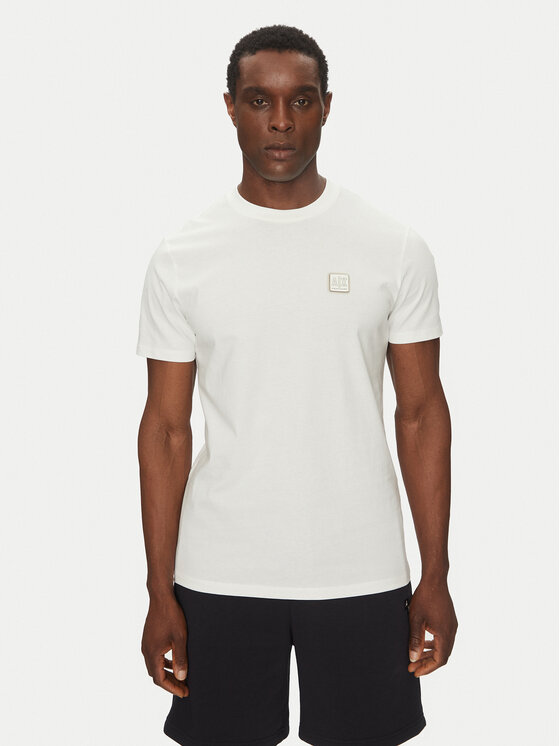 

Футболка обычного кроя XM000546 AF10361 U0009 Armani Exchange, белый