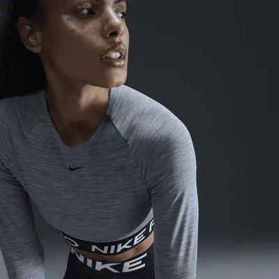 

Футболка Nike Pro, цвет Smoke Grey/Heather/Black