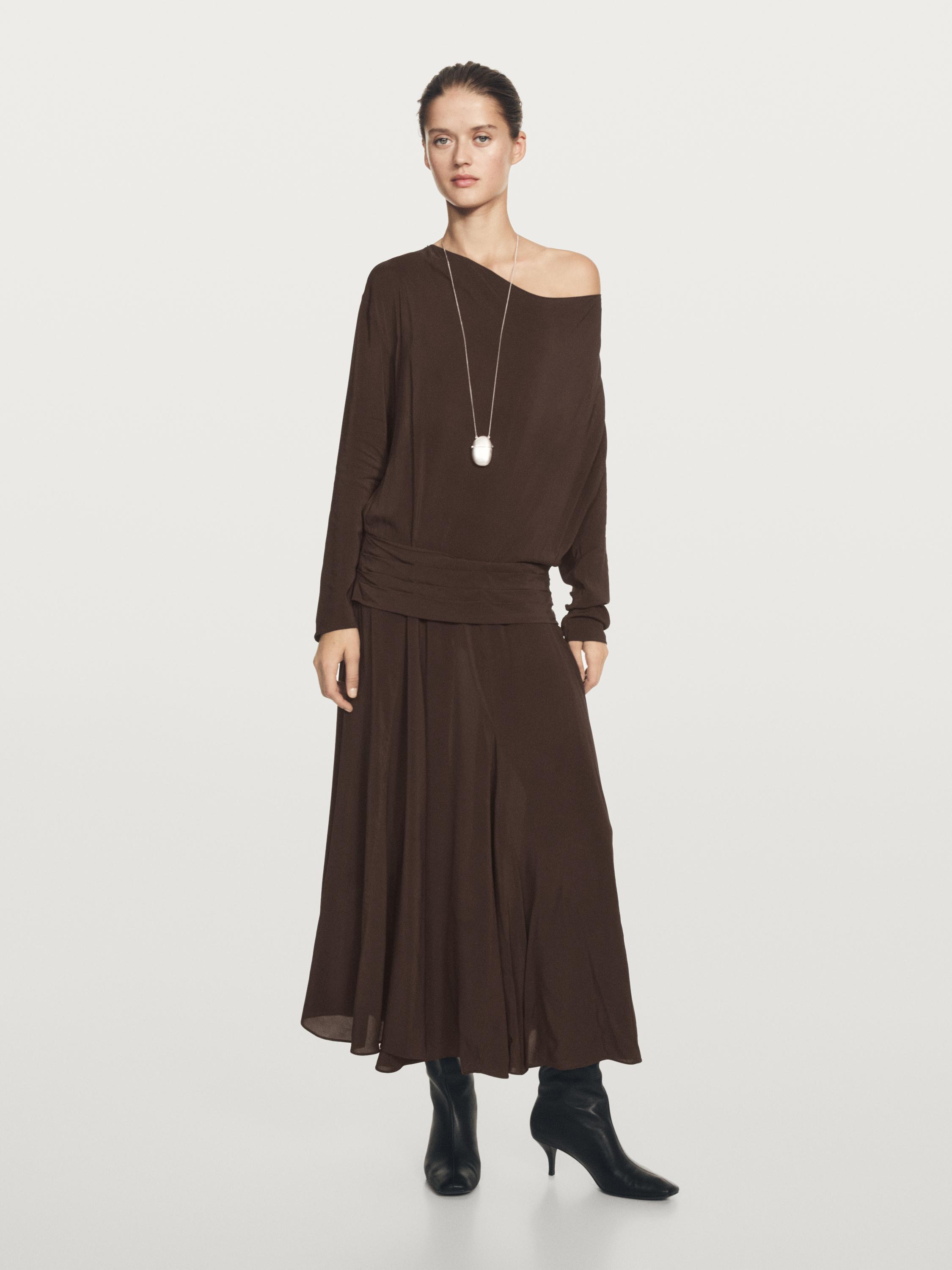 

Длинное струящееся платье с драпированным поясом Massimo Dutti, бордовый