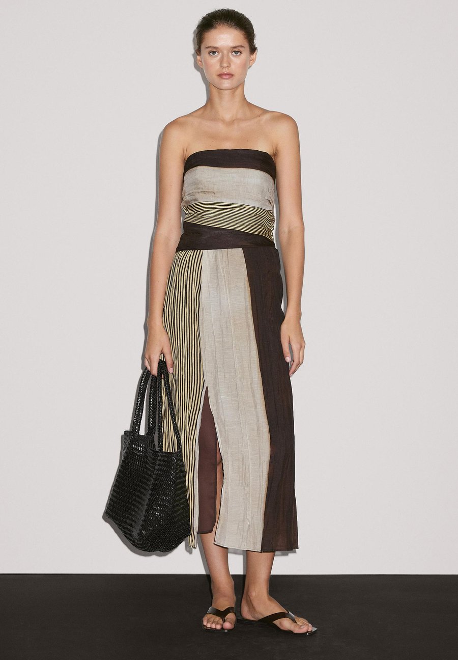 

Платье Massimo Dutti STRAPLESS WITH GATHERED DETAIL, Brown