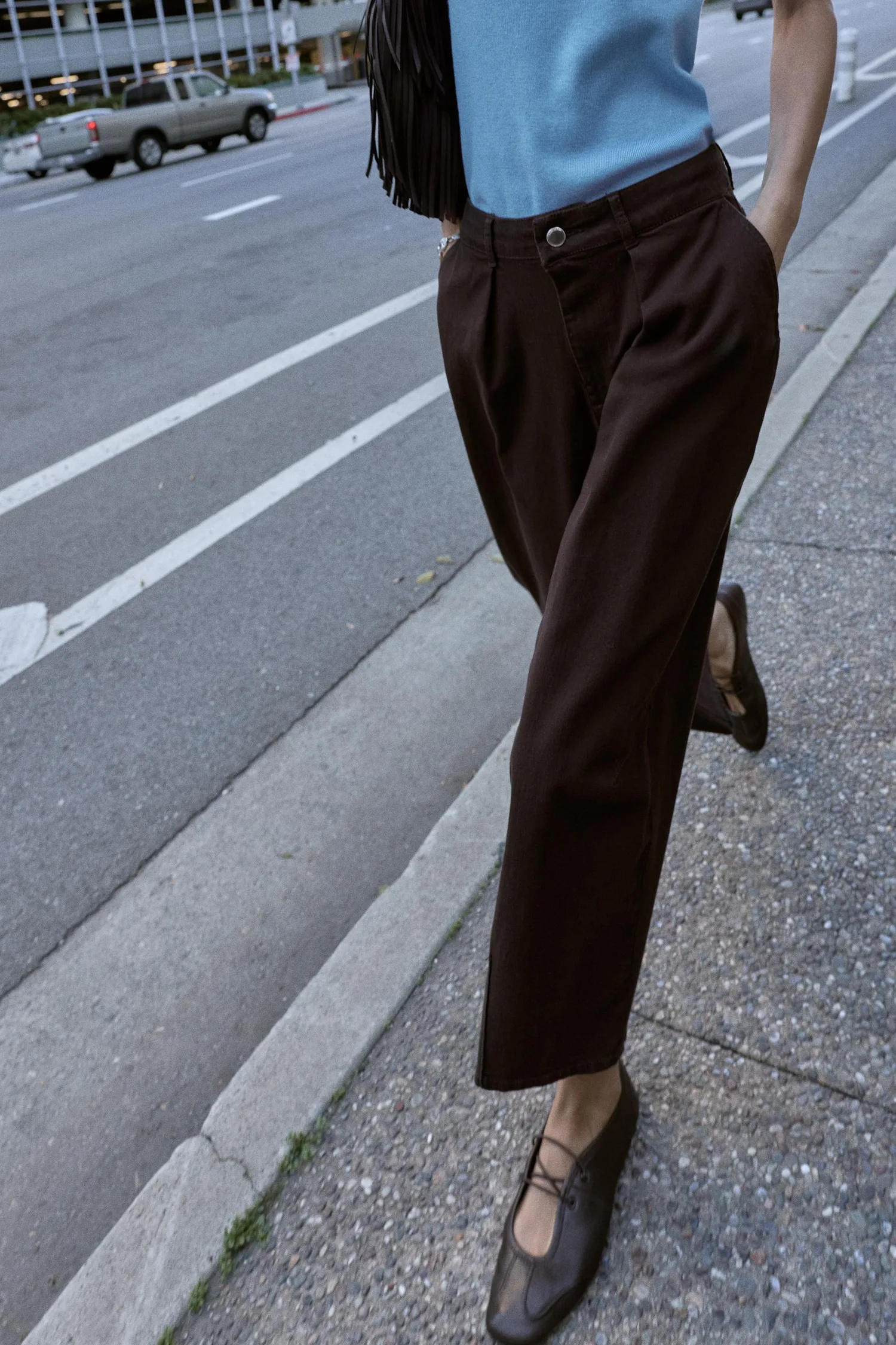 Брюки-баллоны с вытачками Zara, коричневый — фото 3