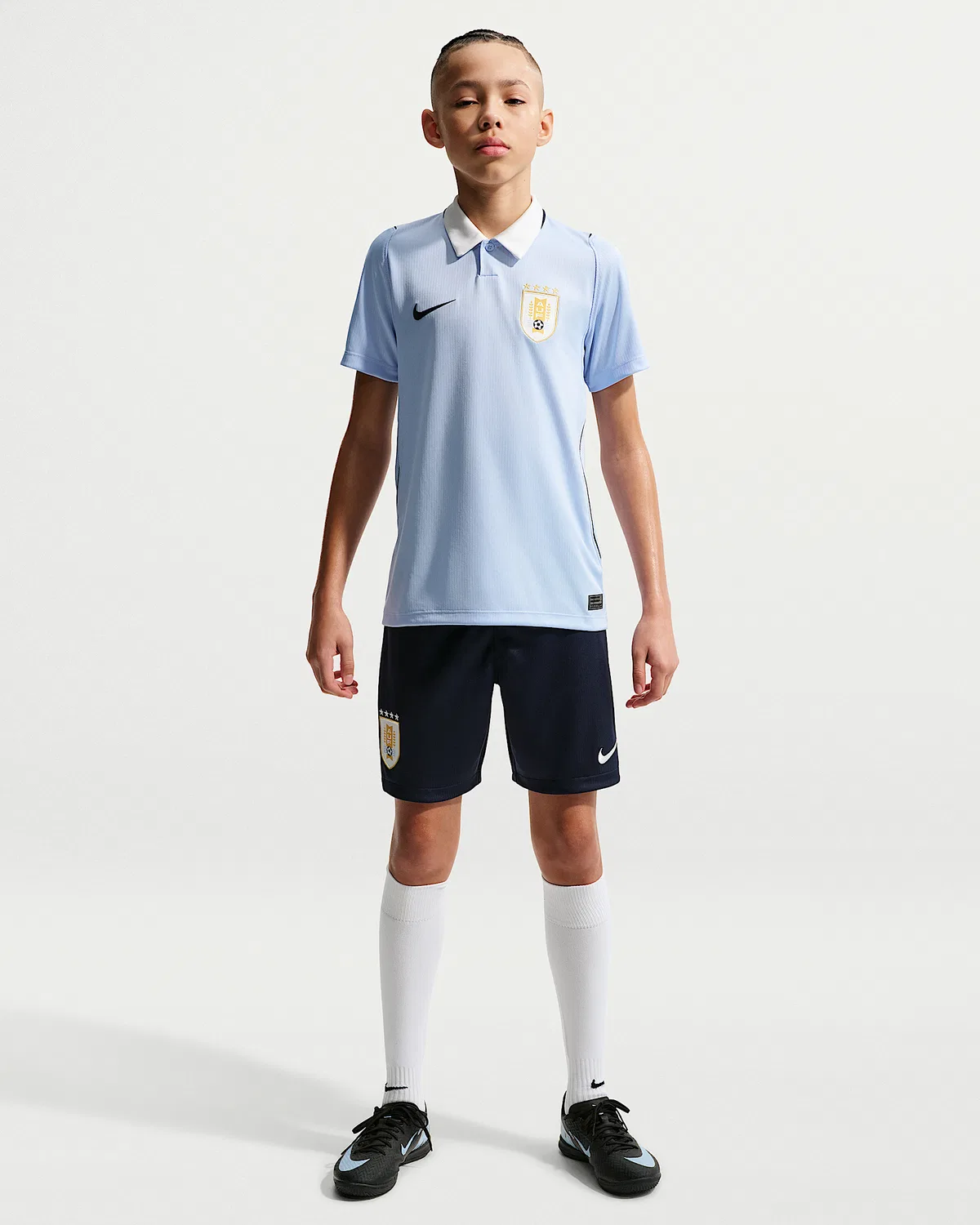 Большие детские шорты Nike Dri-FIT Soccer Replica Uruguay 2026 Stadium Home, Obsidian/Summit White