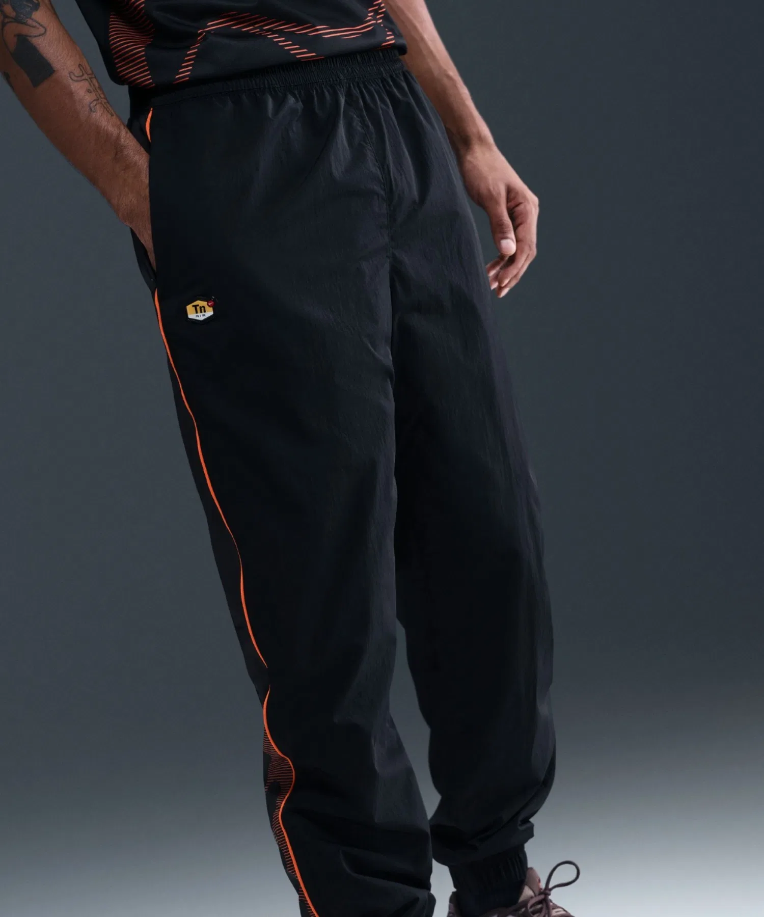 Мужские спортивные штаны Nike Air Max Woven чёрные — фото 4