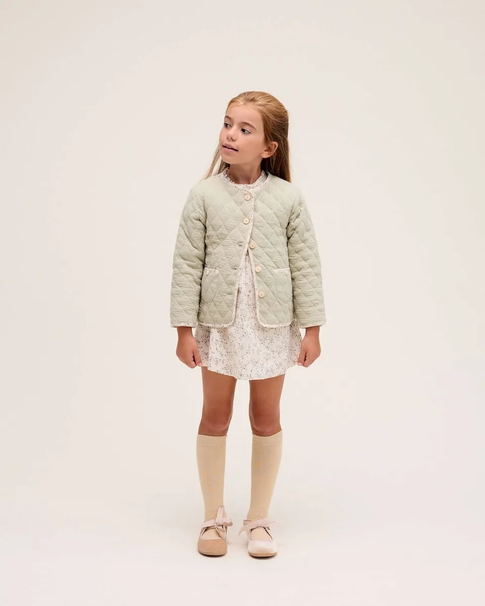 

Стеганая куртка для девочки с карманами Dadati, светло-зеленый