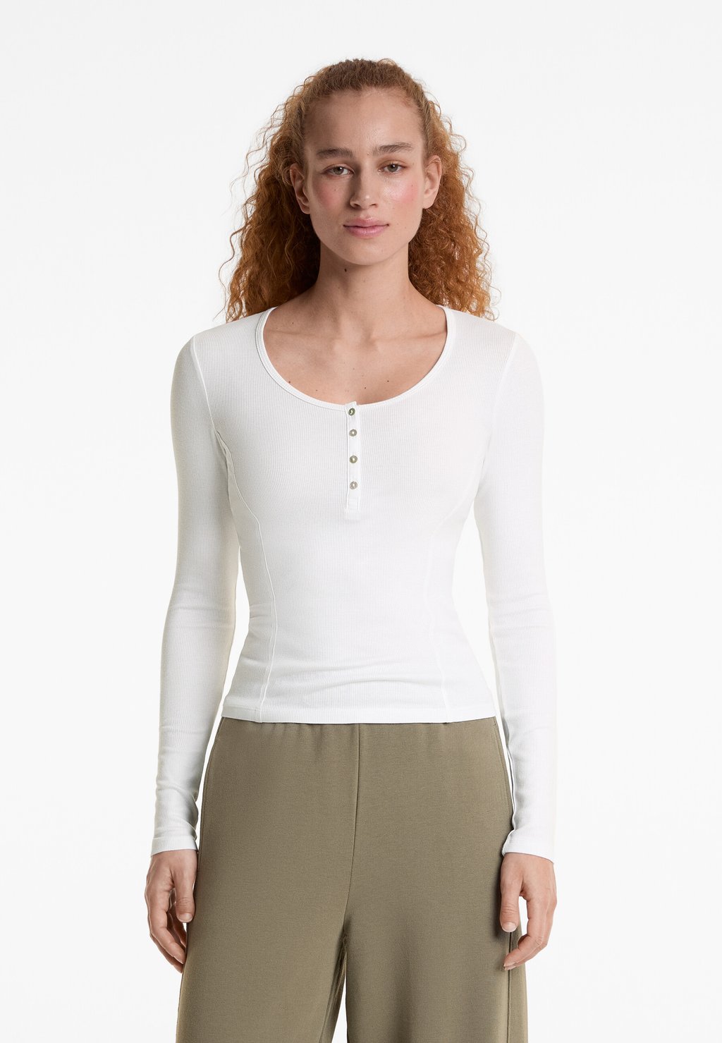

Топ с длинными рукавами SOFT TOUCH LONG-SLEEVED OYSHO, белый
