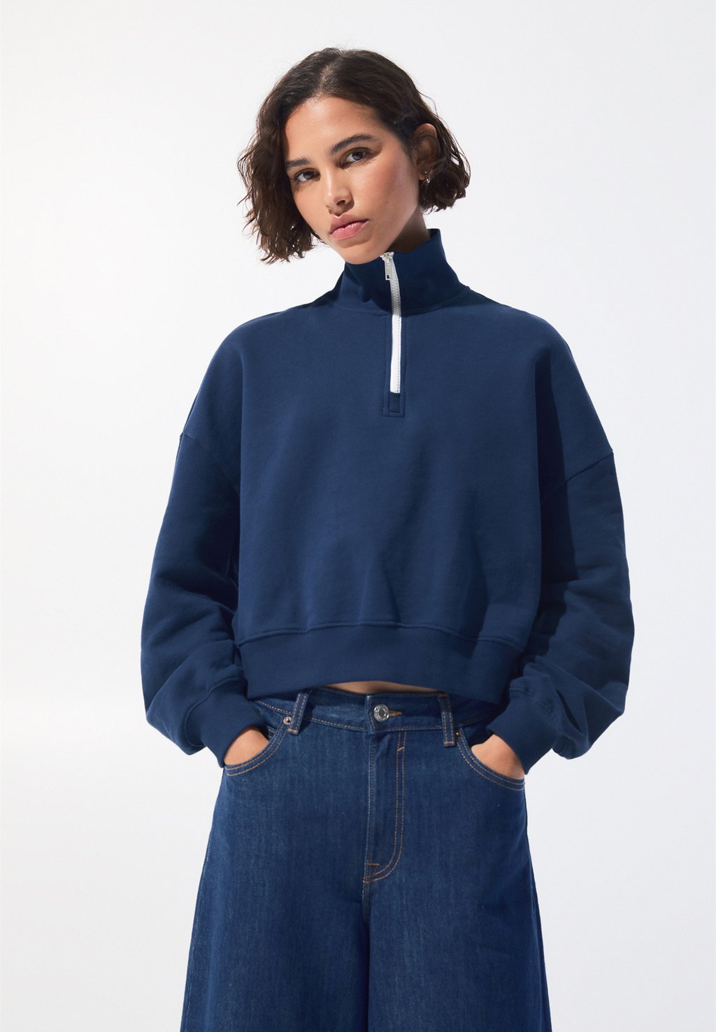 

Толстовка QUARTER-ZIP CROPPED PULL&BEAR, темно-синий