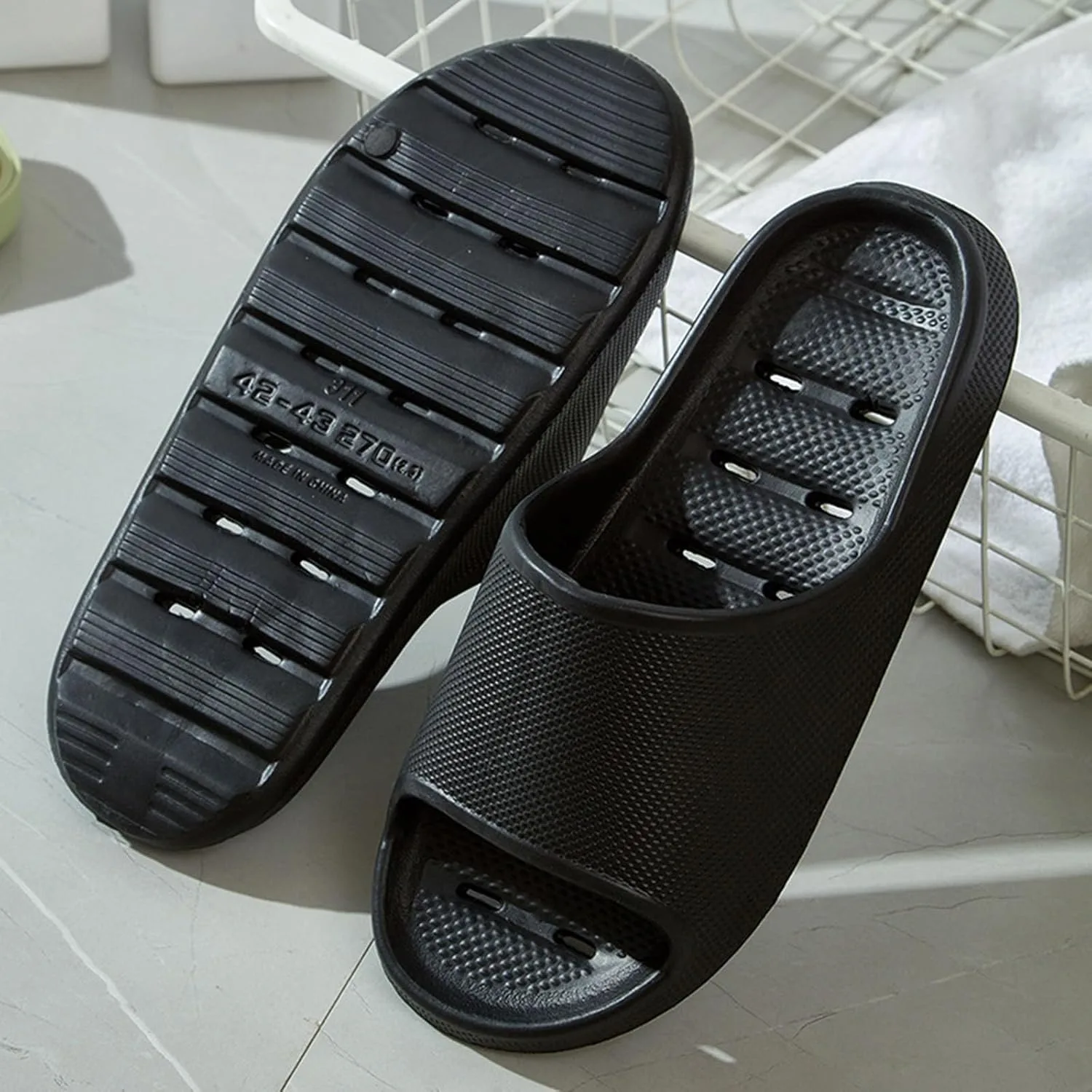 Шлепанцы унисекс Hausschuhe, Durchbrochen Entwassern Bequeme Sommer Pantoletten Rutschfest Badeschuhe Leicht Schlappen Schnell Trocknen Sandalen Geruchspravention Сандалии Weiche Sohlen Sandaletten Jiangml, черный — фото 4