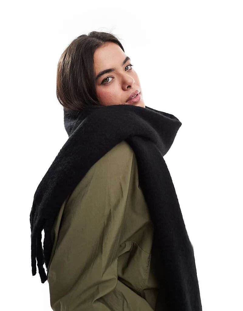 

Мягкий шарф-букле Vero Moda черного цвета