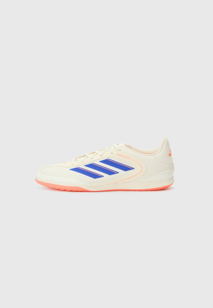 

Кроссовки Adidas Performance COPA INDOOR COURT CLUB INDOOR FOOTBALL BOOTS, Off White/Lucid Blue/Signal Coral/Off-White