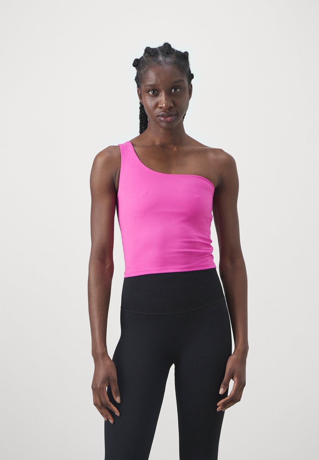 

Топ Girlfriend Collective, черника Bianca Tank One Shoulder