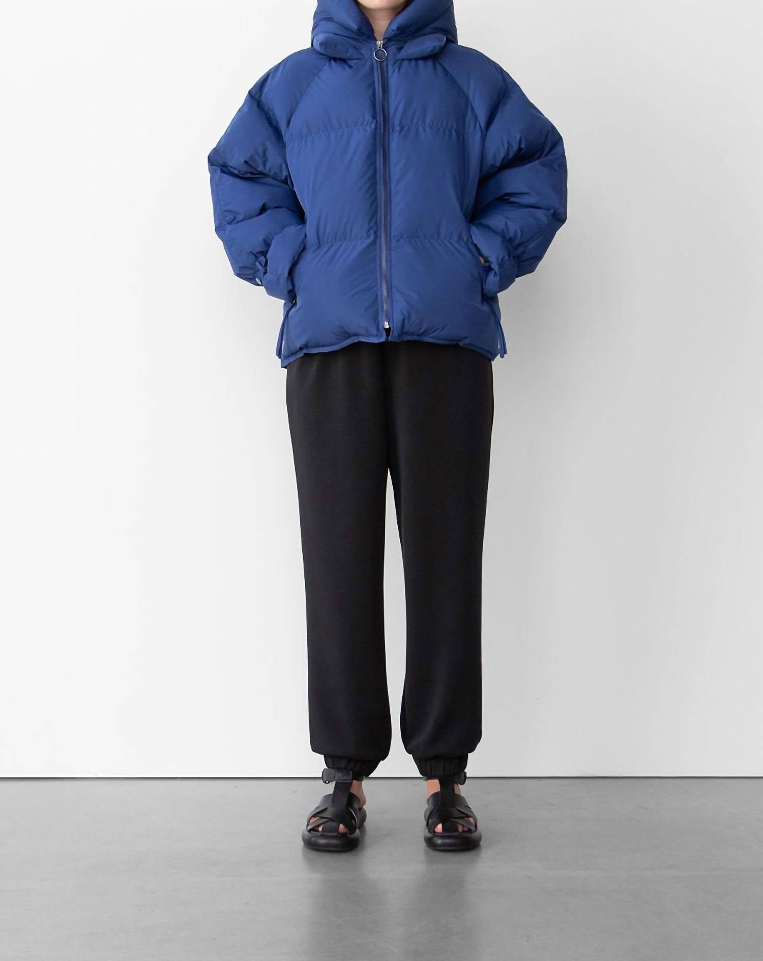 

WithBlack Пуховая куртка с капюшоном, синяя