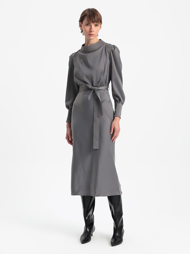 

Платье до колена BGN Kleid, серый