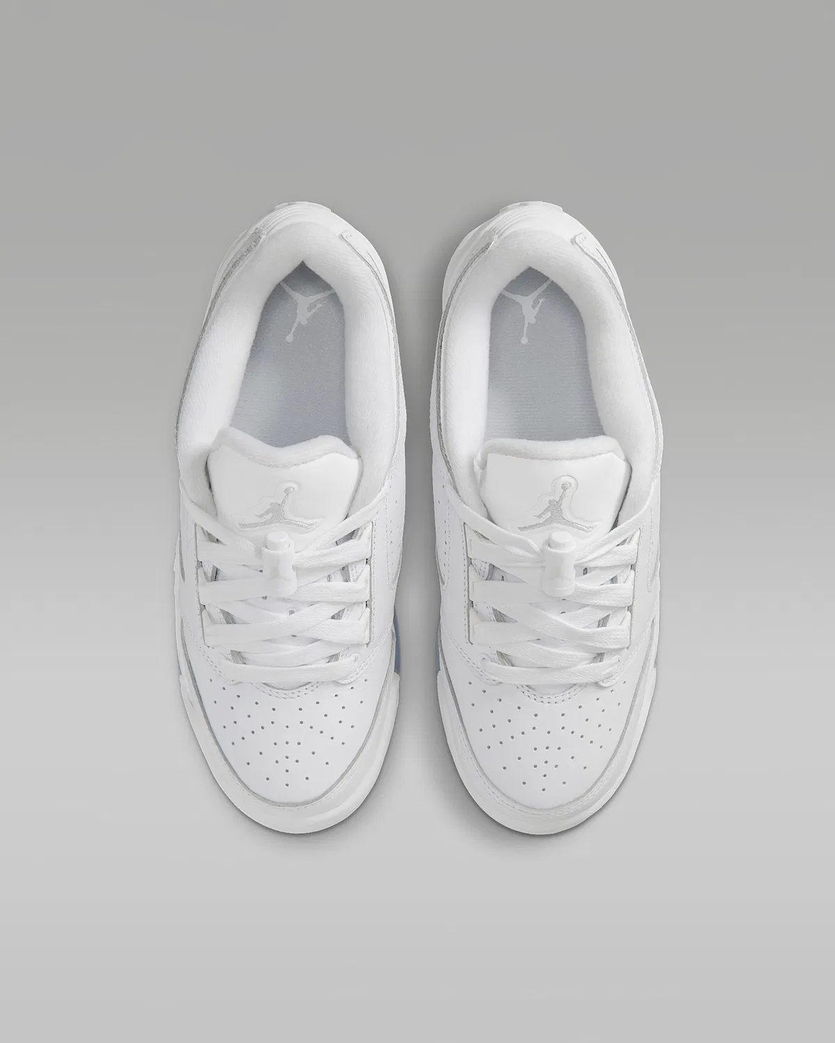 Кроссовки Big Kids' Shoes Air Jordan Sixty Plus Low, White/Black/Pure Platinum — фото 4