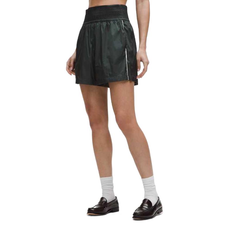 

Женские шорты High Rise Sports Lululemon, зеленый/светло-слоновая кость