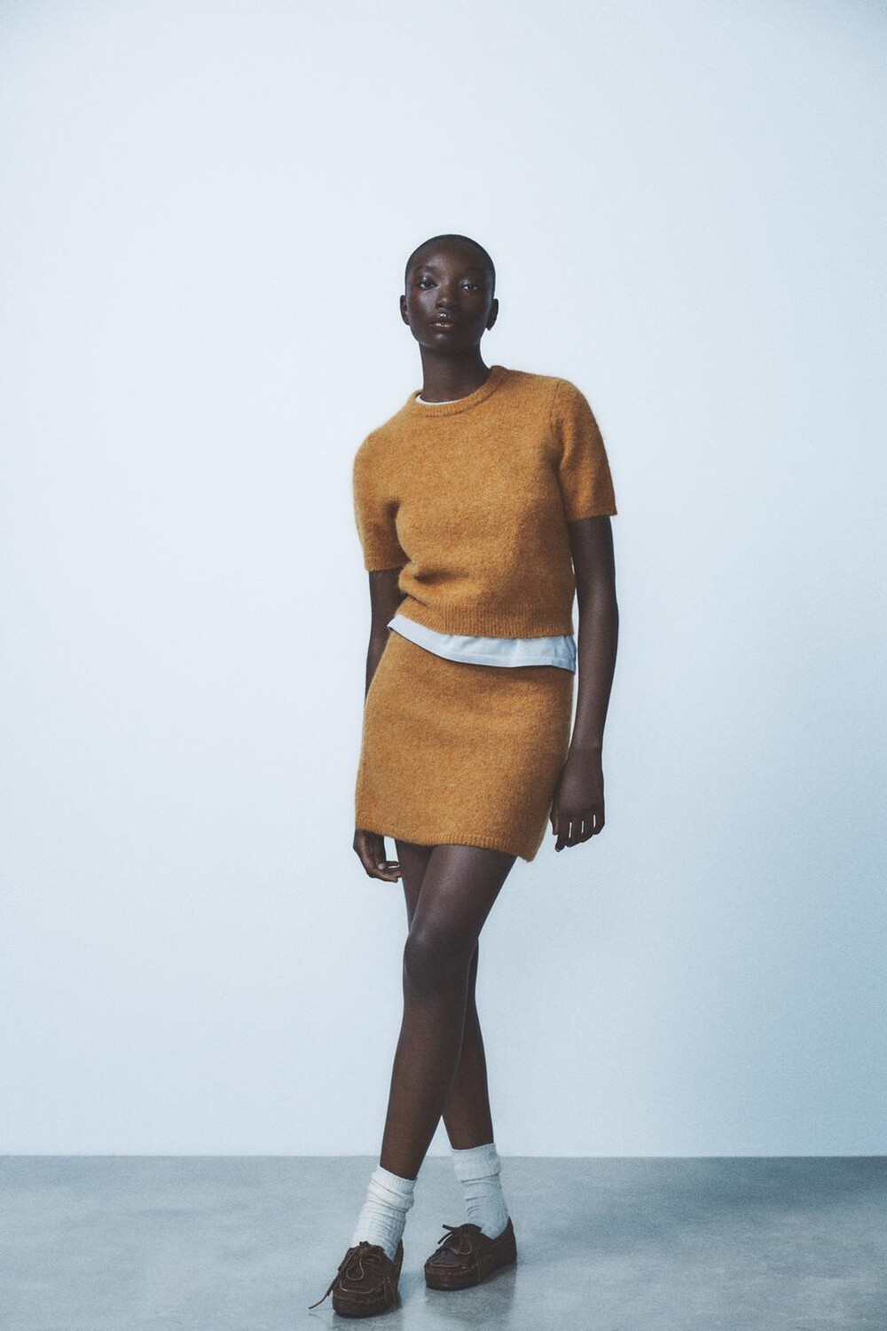 

Топ из альпаки и шерсти с короткими рукавами ZARA, цвет mustard