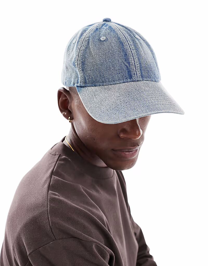 

Бейсболка из денима Levi's Essential с боковым логотипом, средневыбеленная
