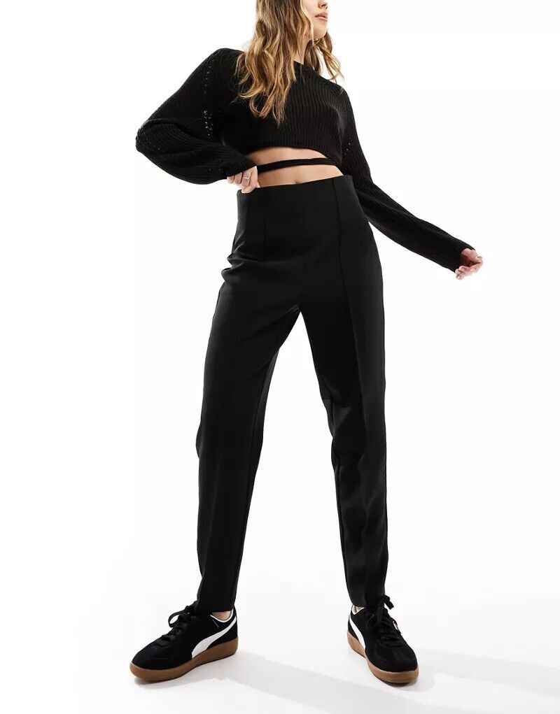 

Черные брюки с декоративной строчкой ASOS Design