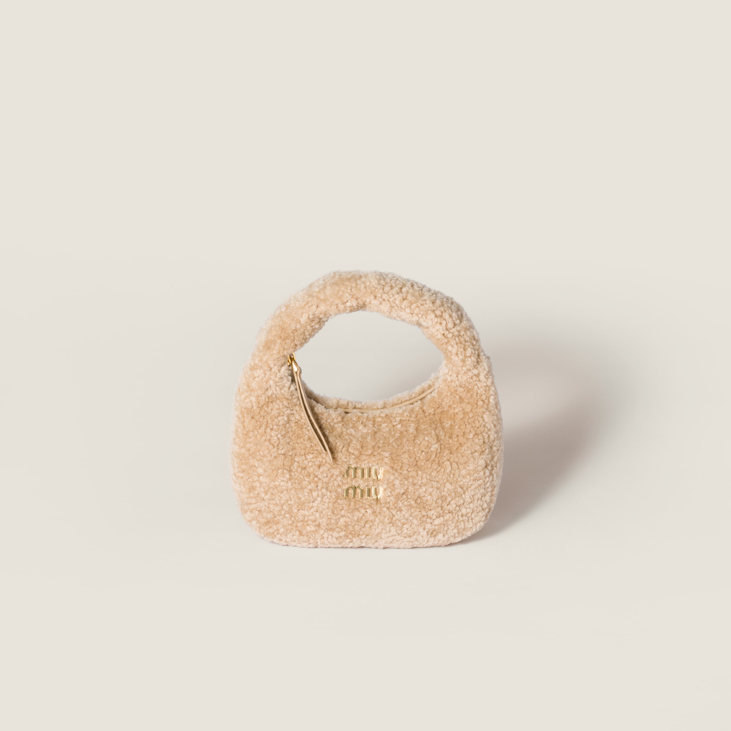 

Сумка Wander из овчины MIU MIU, бежевый