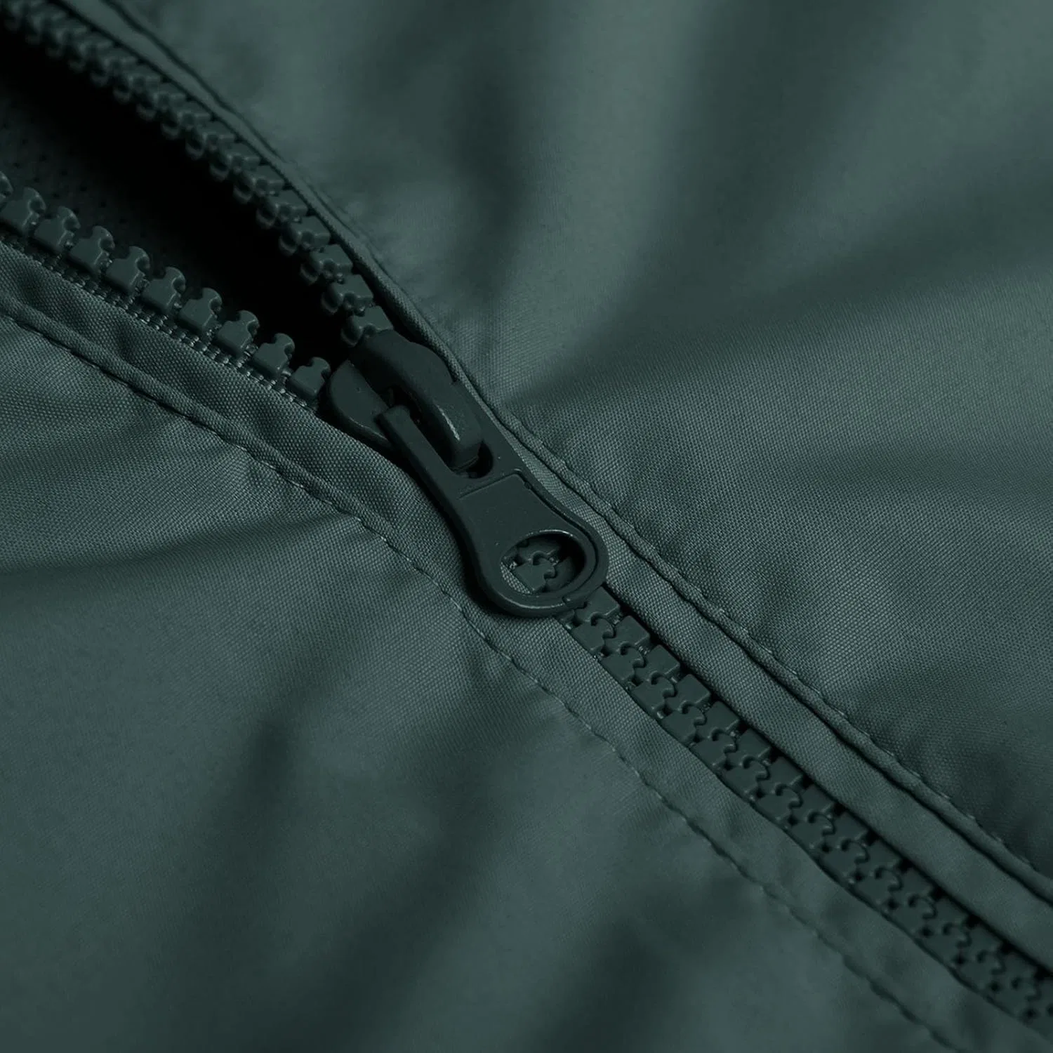 Мужская легкая ветровка на молнии из мягкого материала Soft Shell с солнцезащитным эффектом, водонепроницаемая, дождевая, со съемным капюшоном, осень-зима 2025 — фото 4