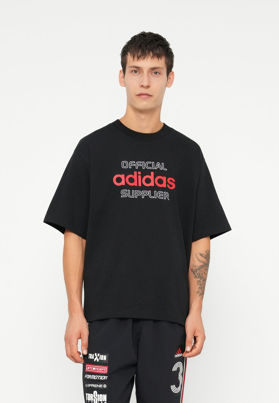 

Футболка Adidas Originals TYPOGRAPHY TEE UNISEX, Black, Черный, Футболка Adidas Originals TYPOGRAPHY TEE UNISEX, Black