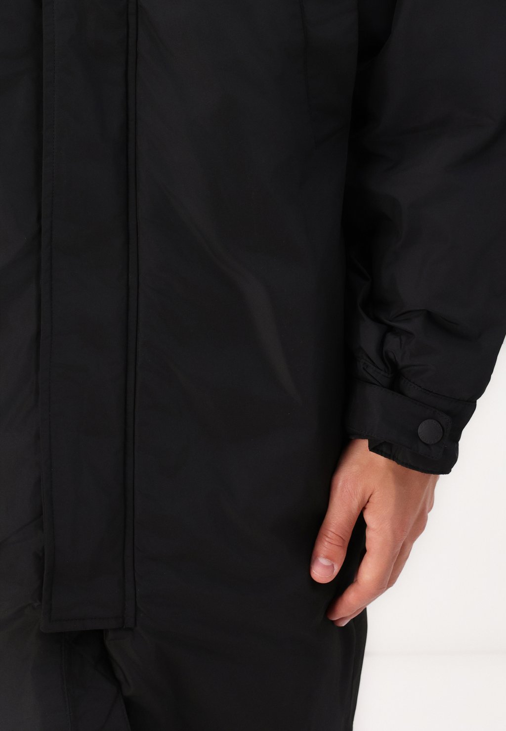 

Парка LONGLINE Lyle & Scott, черный