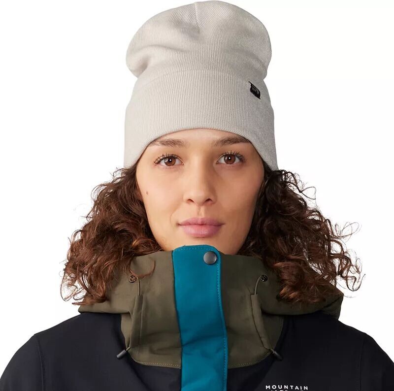 

Любимая женская шапка Mountain Hardwear