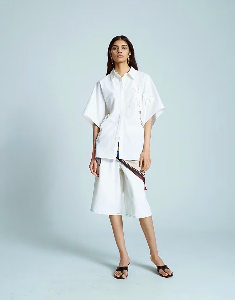 

Рубашка Topshop resort с аппликацией в виде 3D-цветка белого цвета