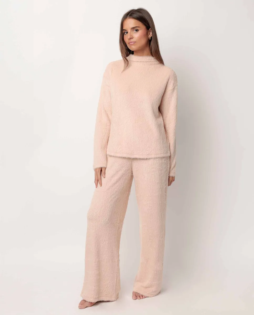 

Женская длинная пижама из трикотажа с эффектом меха Admas, персиковый