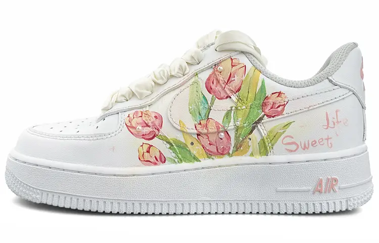 

Женские кроссовки для скейтбординга Nike Air Force 1, White