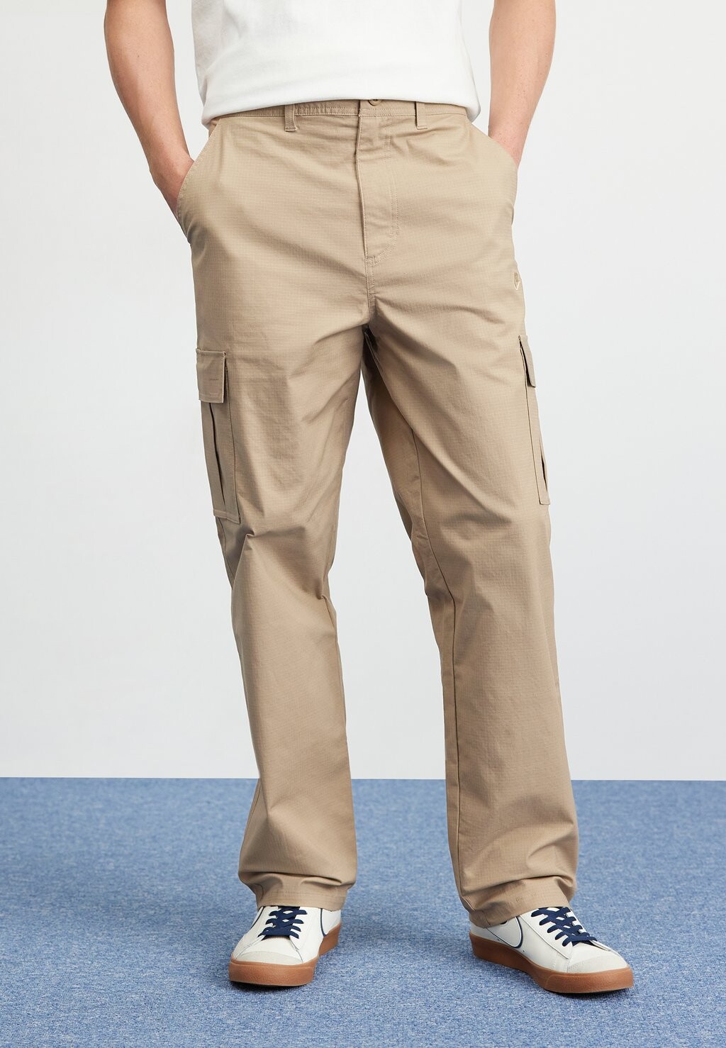 Брюки с боковыми карманами Club Pant Nike, хаки — фото 3