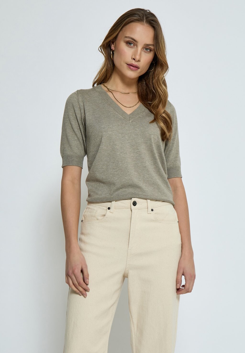

Футболка базовая MIMILLA V- NECK KNIT TEE 1 Minus, цвет wood smoke melange