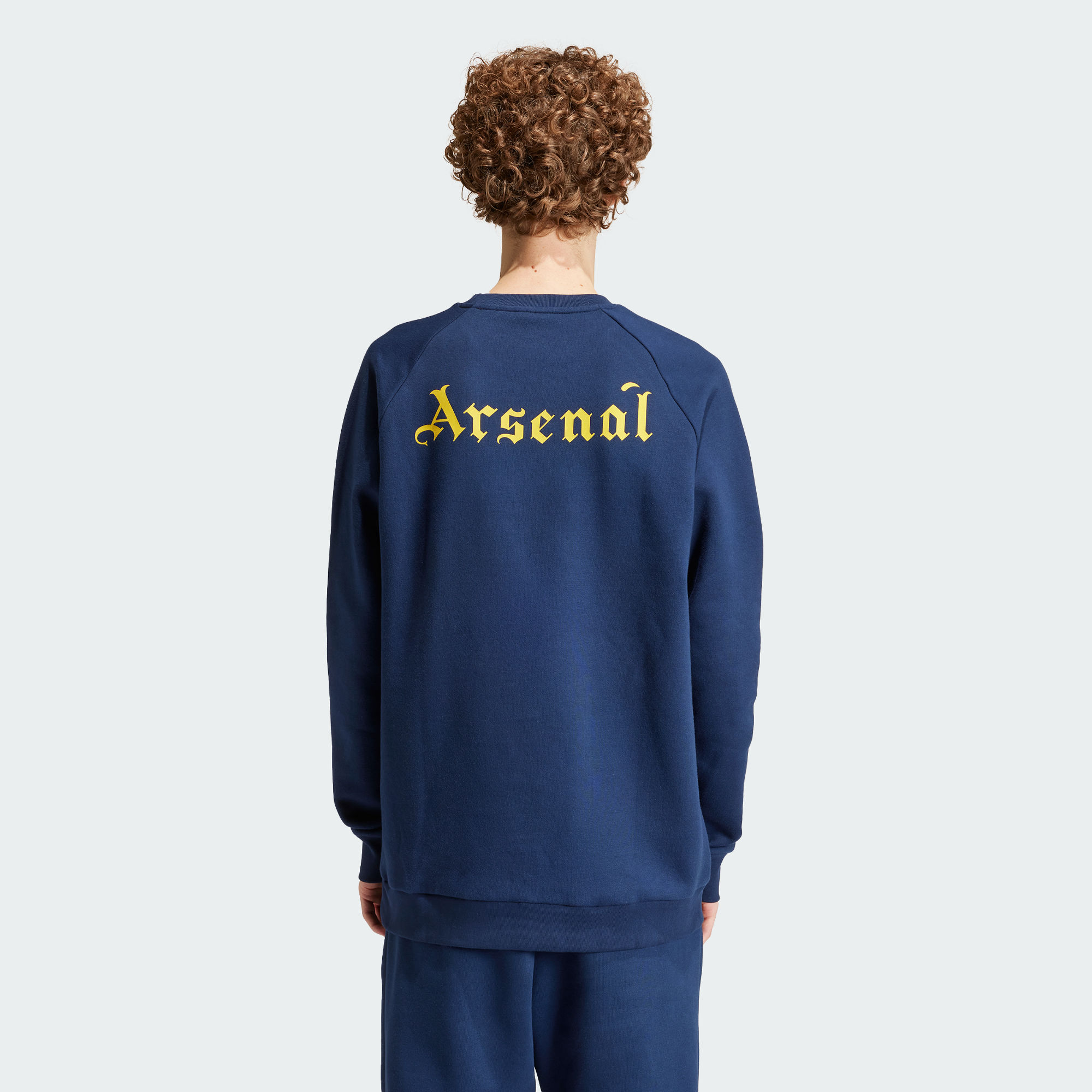 Adidas Originals Essential ARSENAL ESSENTIALS CREW SWEATSHIRT Мужской College Navy/Tribal Yellow — фото 4