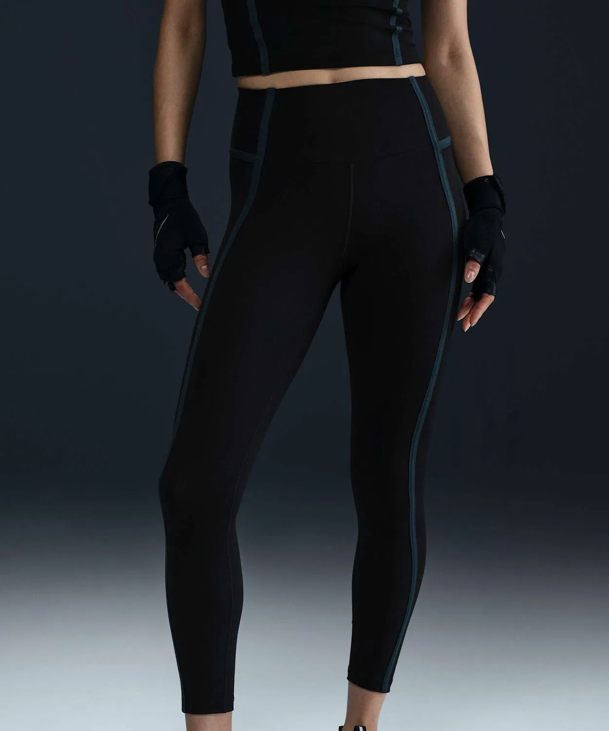 Леггинсы Nike One женские высокие 7/8 Dri-FIT чёрные