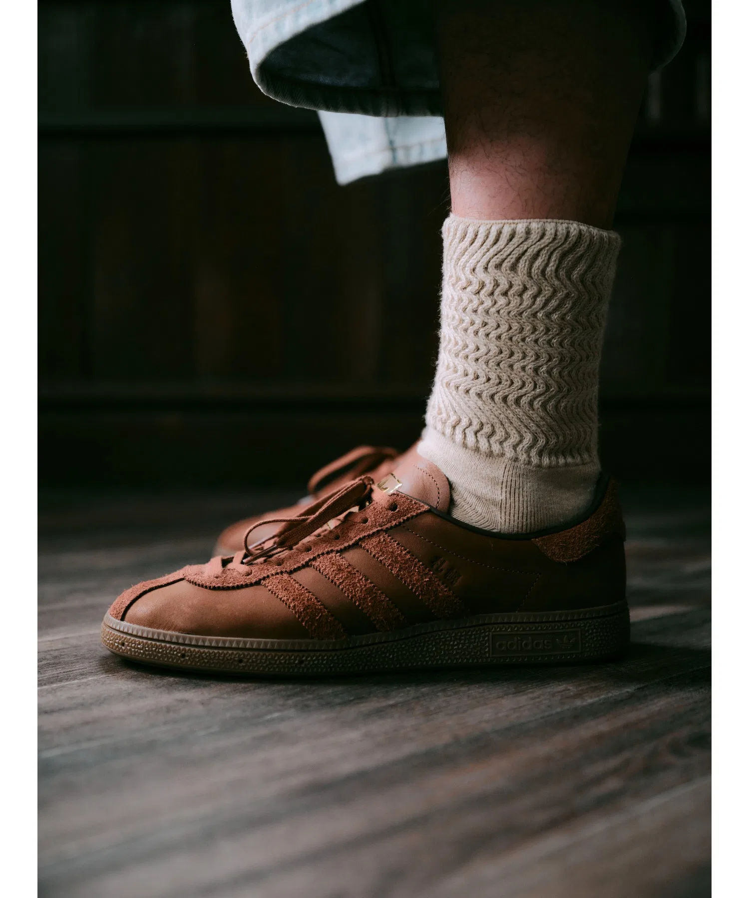 Унисекс кроссовки из натуральной кожи Adidas SAPPORO JS1822 коричневые