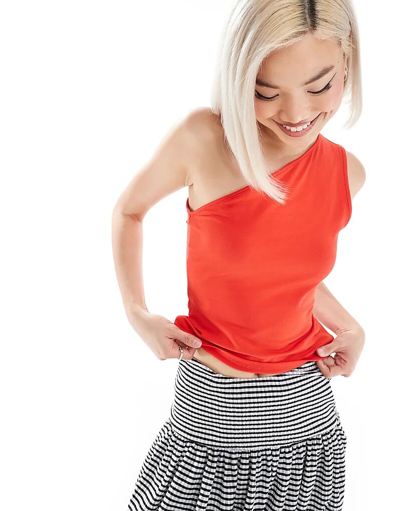 

Топ на одно плечо Cindy красного цвета Weekday