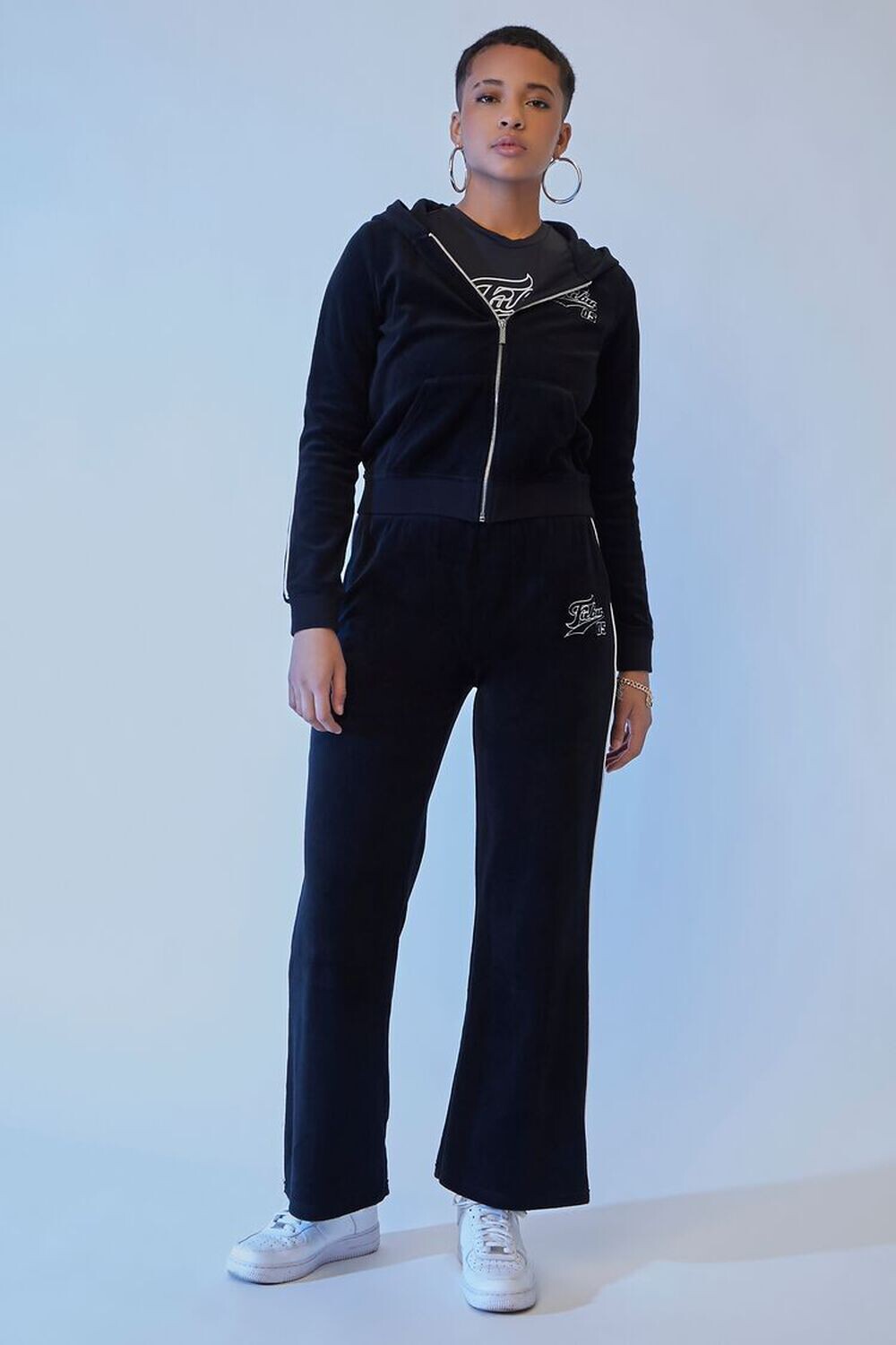 

Спортивные штаны FUBU с вышивкой Forever 21, черный