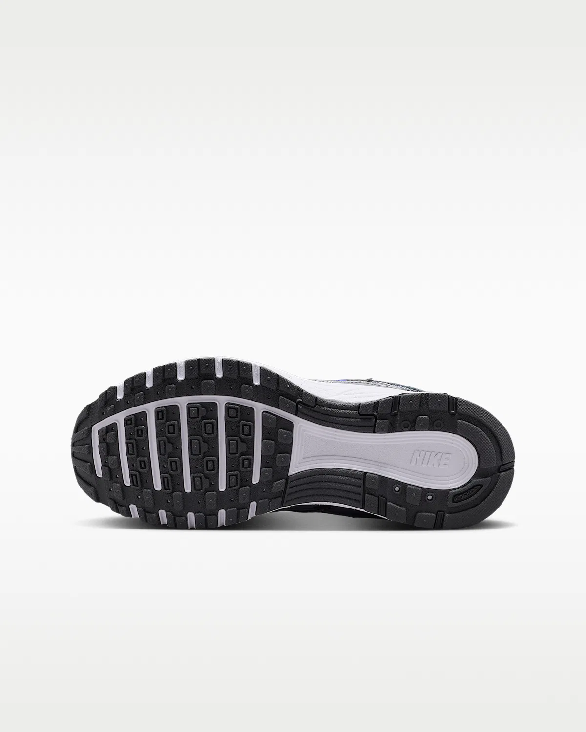 Кроссовки Nike P-6000 для детей, Wolf Grey/Deep Night/Metallic Silver/White — фото 2