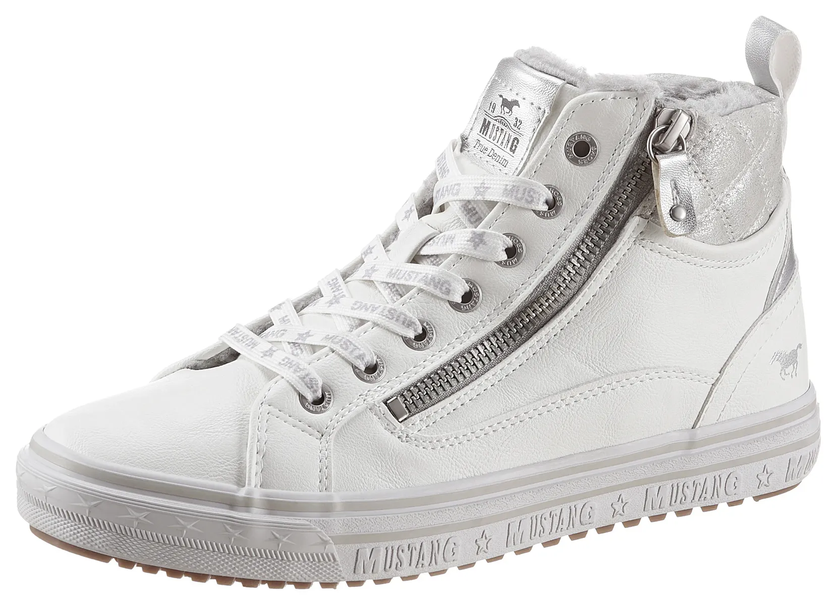 

Кроссовки Mustang Shoes с воротником из искусственного меха с принтом, белый