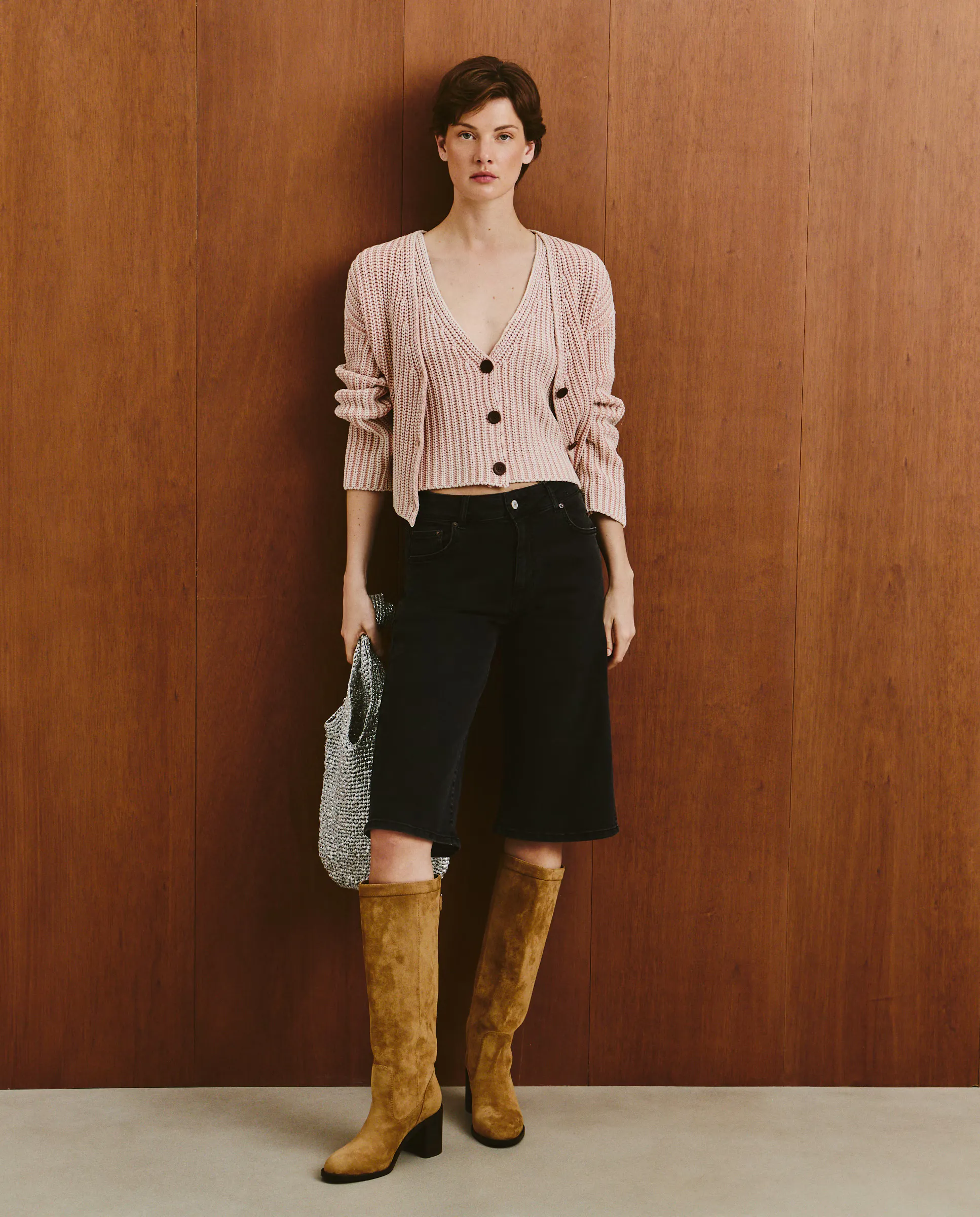 

Женский однотонный вязаный жилет Southern Cotton, цвет 200 Rosa