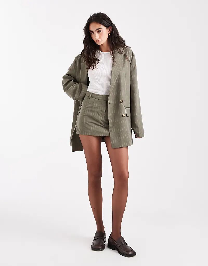 

Юбка-шорты Miss Selfridge, сшитая на заказ, цвета хаки, в тонкую полоску