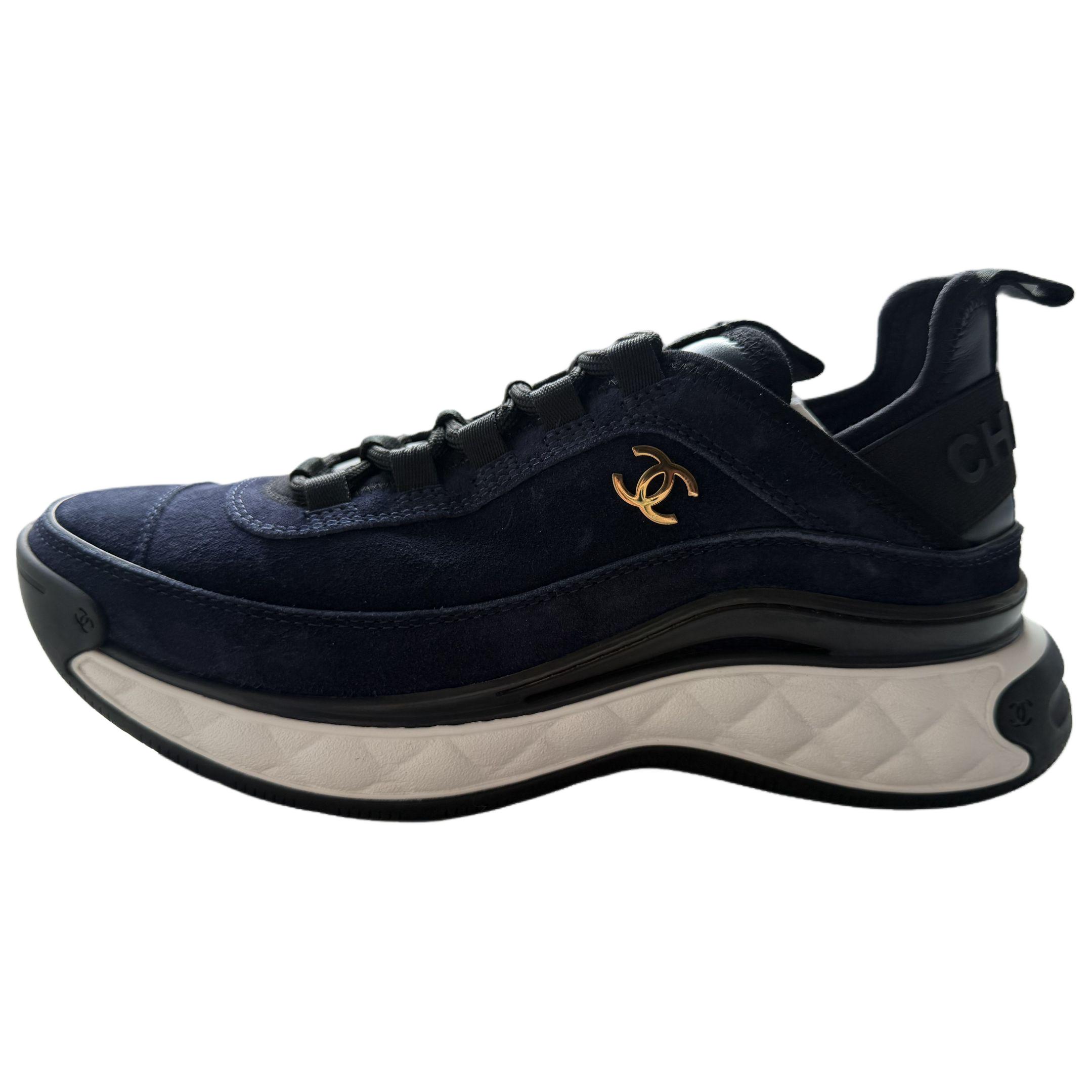 CHANEL Кожаные низкие кеды Casual Women's Blue